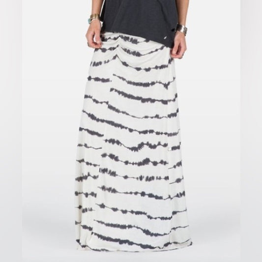 New volcom wicked lightening maxi skirt