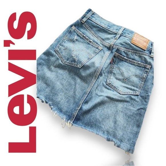 New Levi’s denim skirt