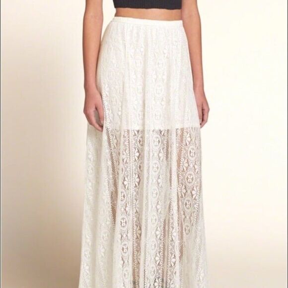 𝅺HOLLISTER white lace maxi skirt